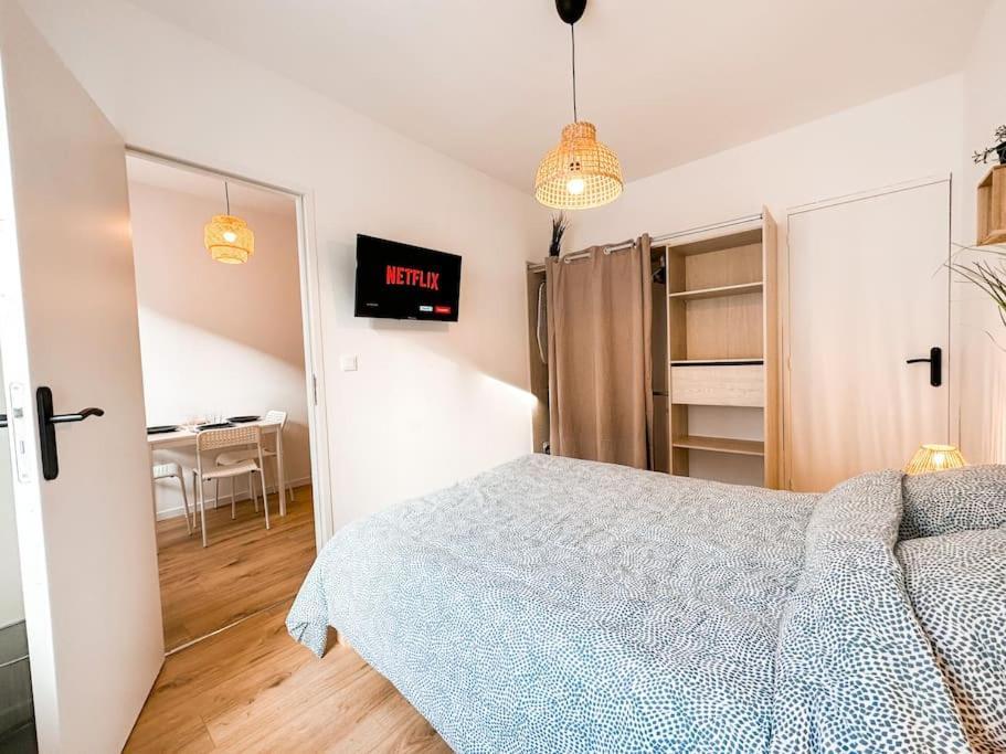 Nouveau ** Le Raffine Au Coeur De Guingamp ** Parking Экстерьер фото